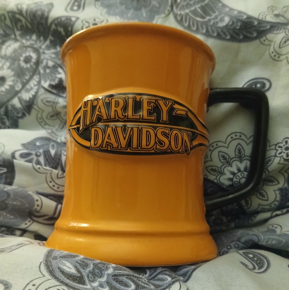 VTG 2002 Harley-Davidson Orange large Mug with Black Handle (081325D)